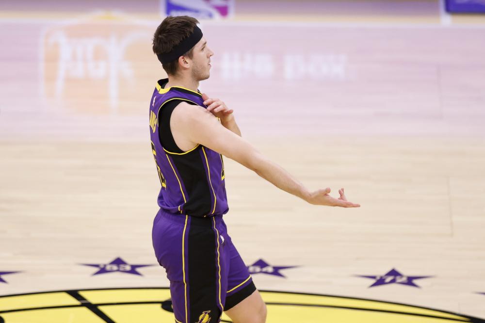 队也在酝酿 队也在酝酿