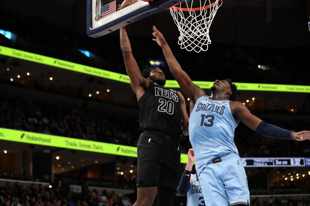 他在快速反 他在快速反