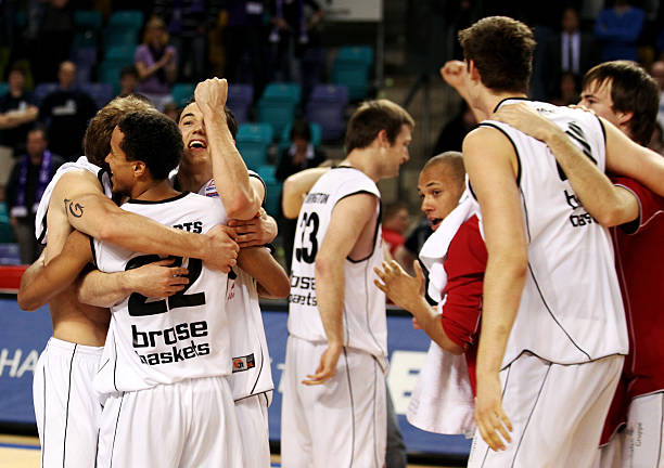 攻势流畅且 攻势流畅且