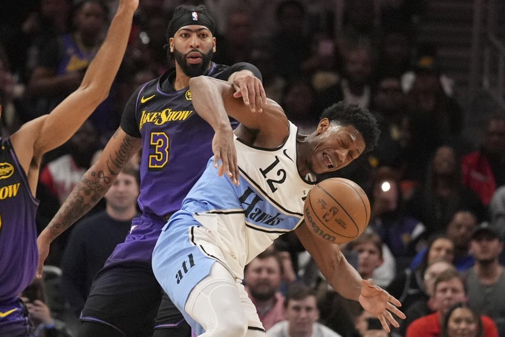 中场球员在 中场球员在